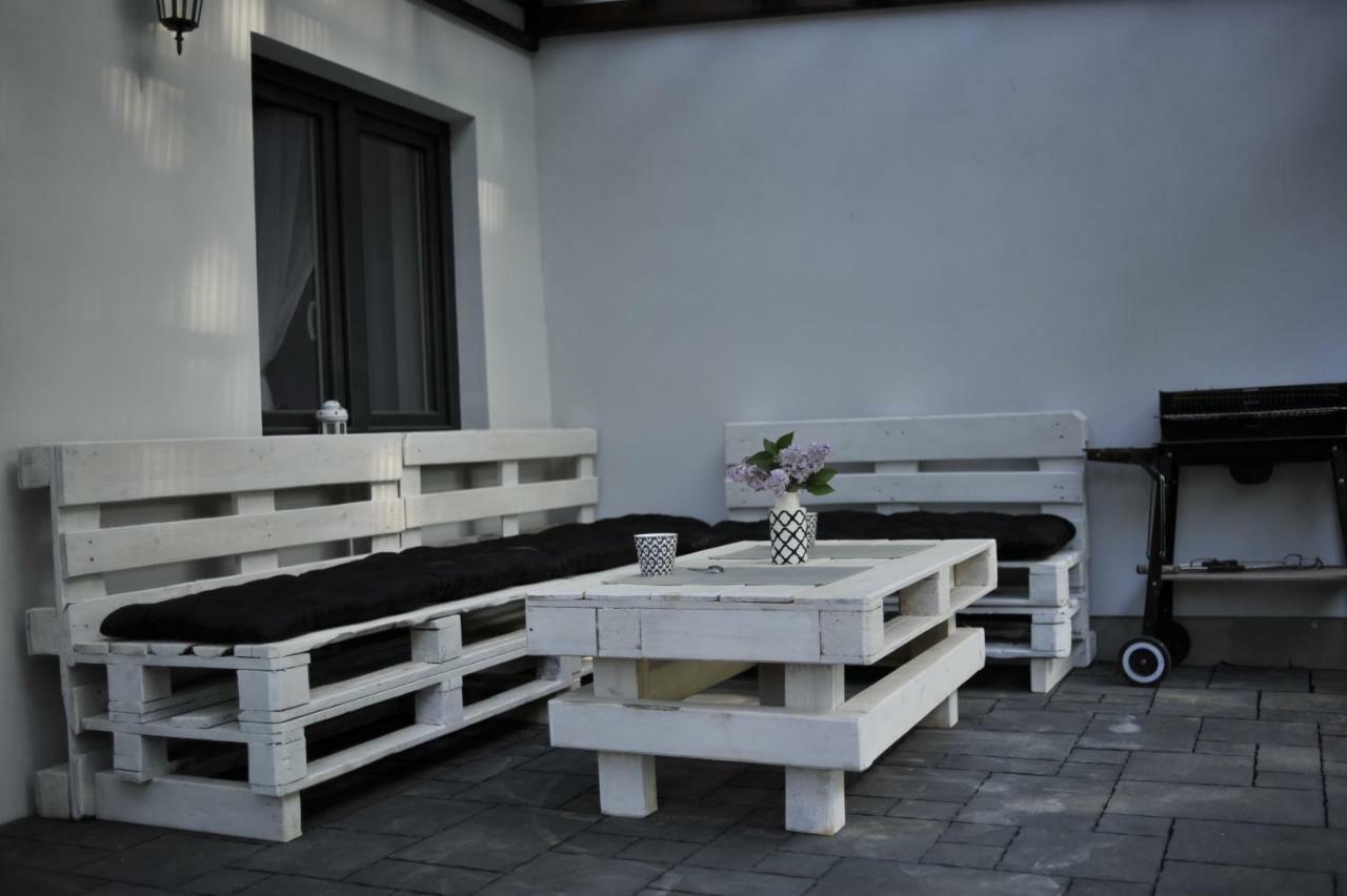 Przy Lesie Villa Białowieża Exteriör bild